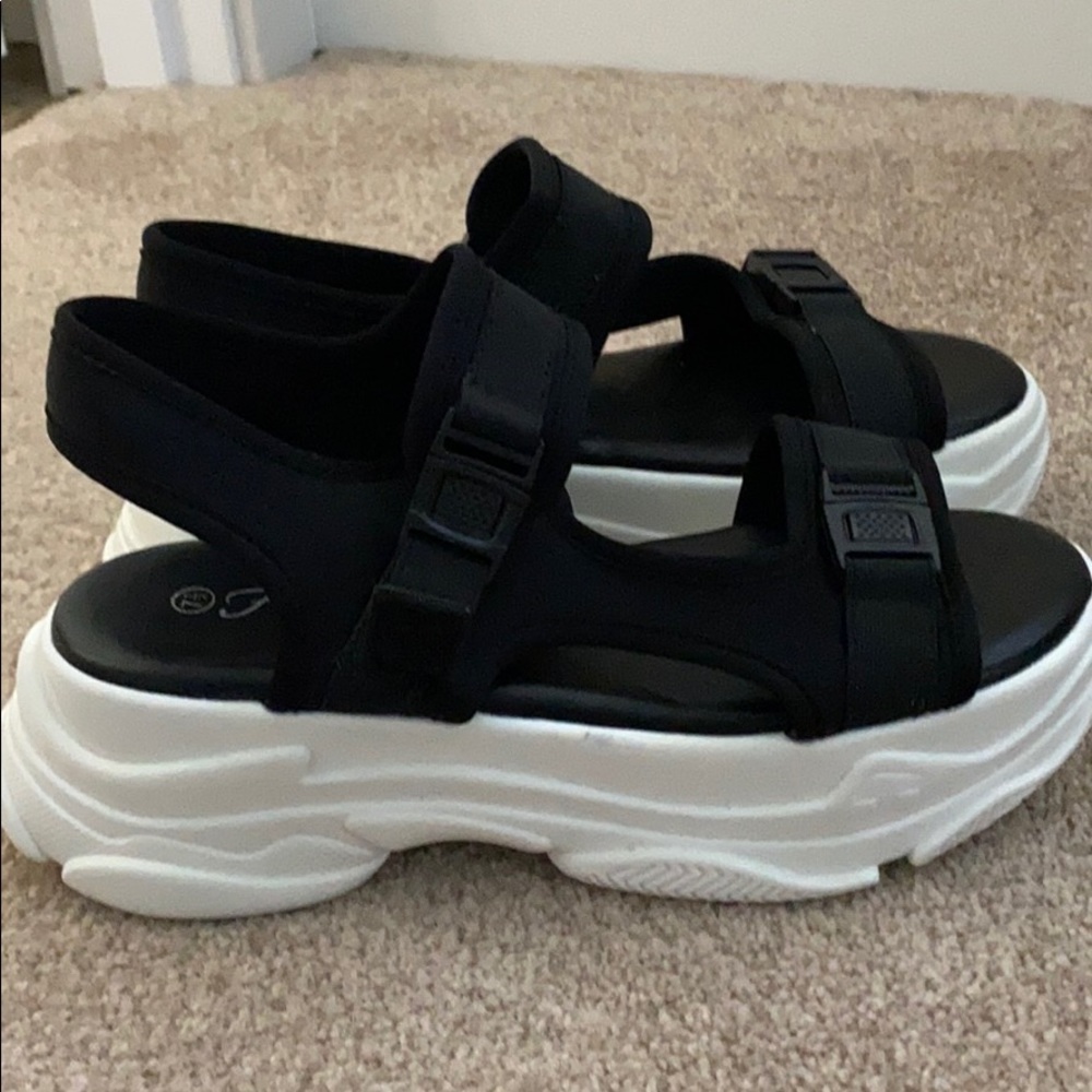 Platform sandals